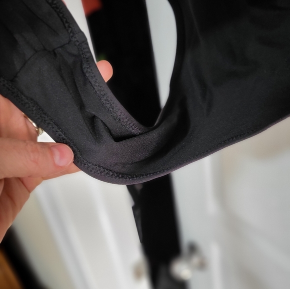 Black bathing suit - Picture 5 of 5